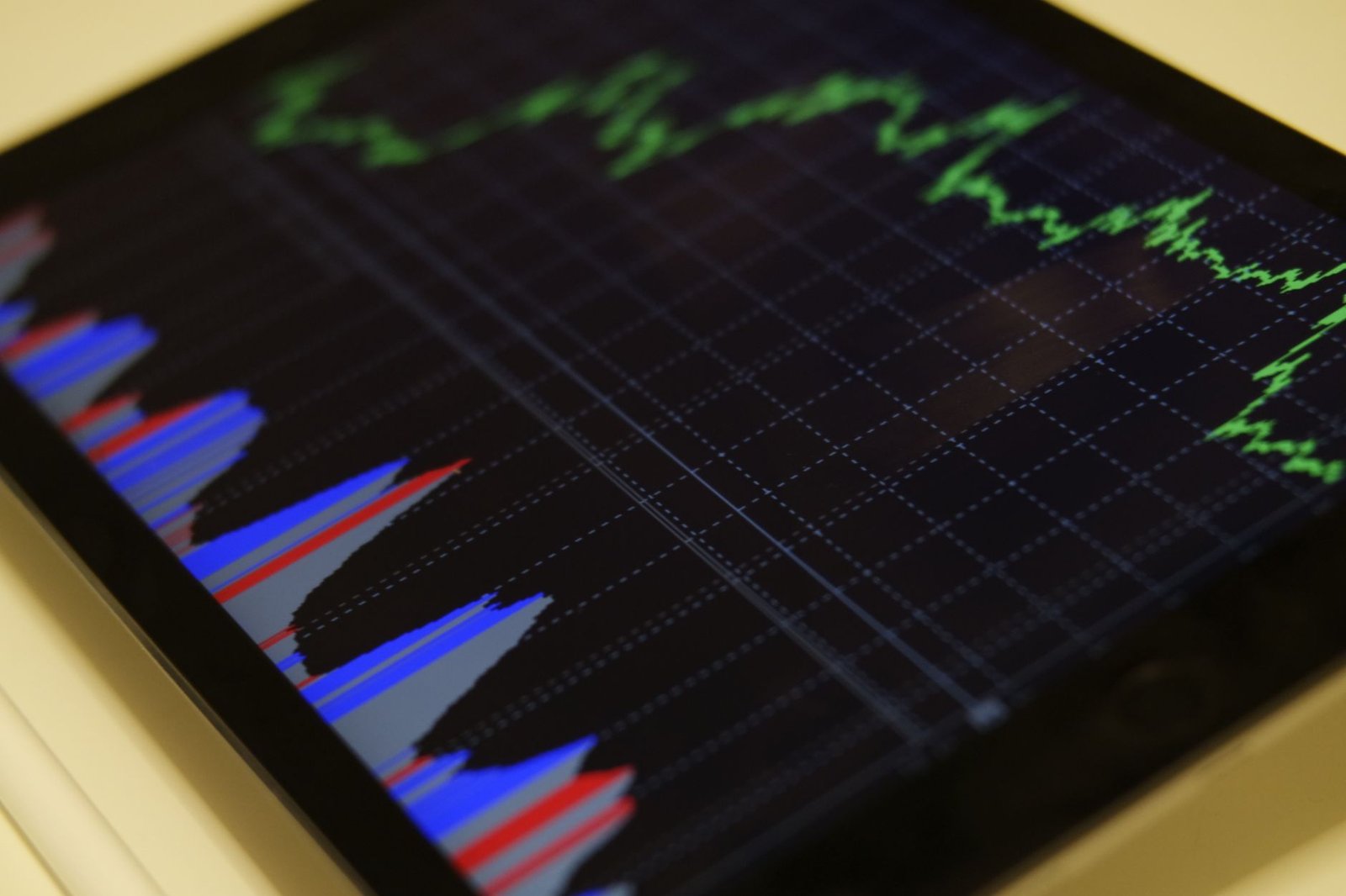 O que é a Taxa Selic e Como Ela Afeta Seus Investimentos - imagem via Pexels, foto de Burak The Weekender