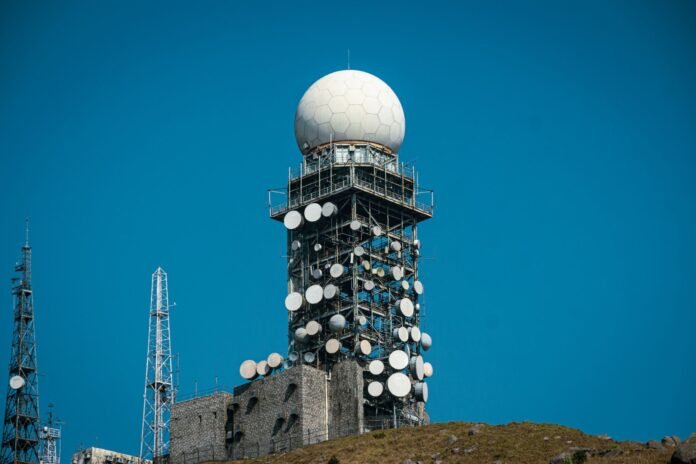 📡 Radar ALLFIN — Sábado, 22/11/2025 - imagem via Pexels, foto de Shreyaan Vashishtha