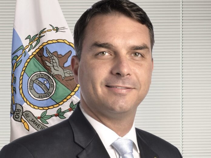 Flávio Bolsonaro (PL), candidato à Presidência, em foto oficial do Senado Federal